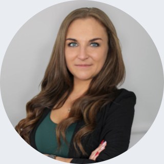 Julija, responsable RH